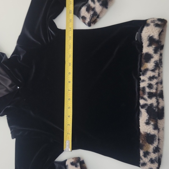 Amerucan Girl Black Animal Prunt Cat Hoidie Sweatshirt Small 7 8 - Picture 8 of 8